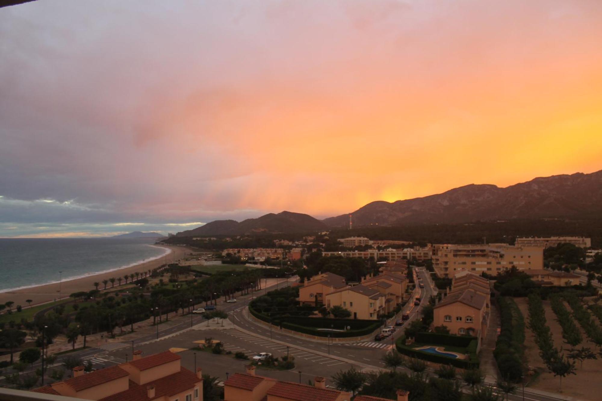 Apartamento Con Terraza, Vistas Playa Y Montana L'L'Hospitalet de l'Infant Zewnętrze zdjęcie