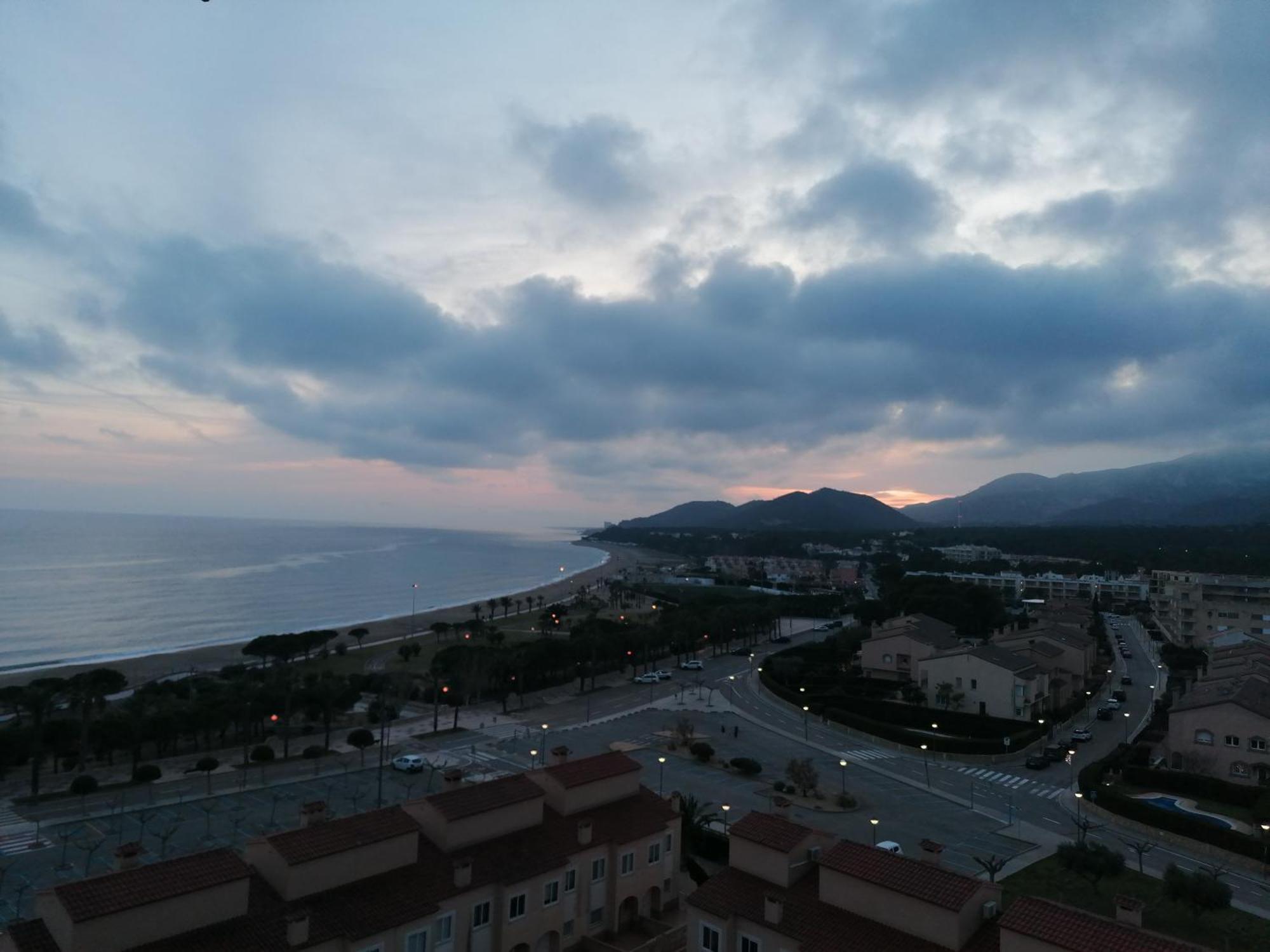 Apartamento Con Terraza, Vistas Playa Y Montana L'L'Hospitalet de l'Infant Zewnętrze zdjęcie