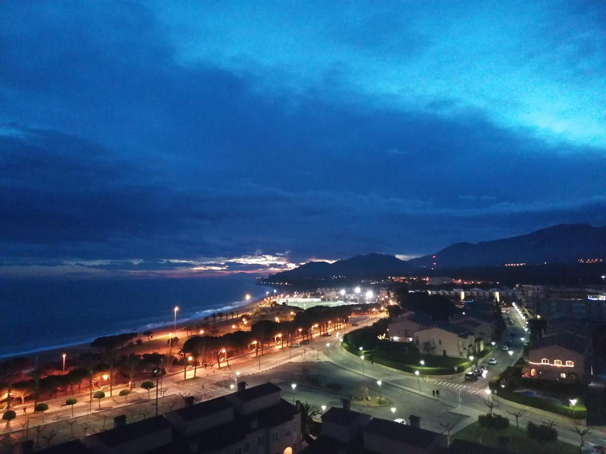 Apartamento Con Terraza, Vistas Playa Y Montana L'L'Hospitalet de l'Infant Zewnętrze zdjęcie